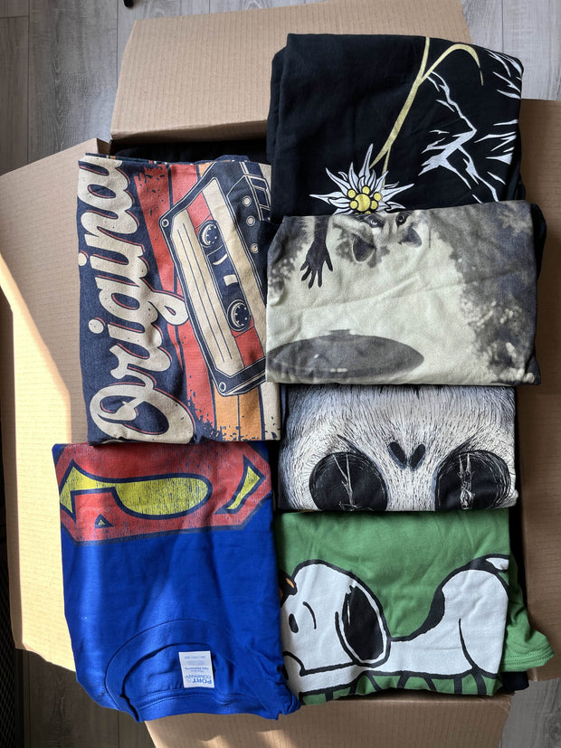 Box 30 T-shirtów dziecięcych i S/M – idealne do odsprzedaży